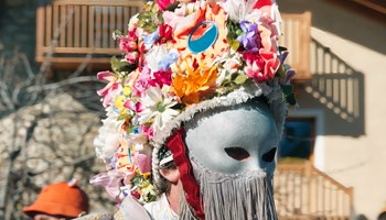 The Carnival of Roisan: a traditional journey into the heart of Coumba Freide