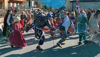 The Carnival of Roisan: a traditional journey into the heart of Coumba Freide